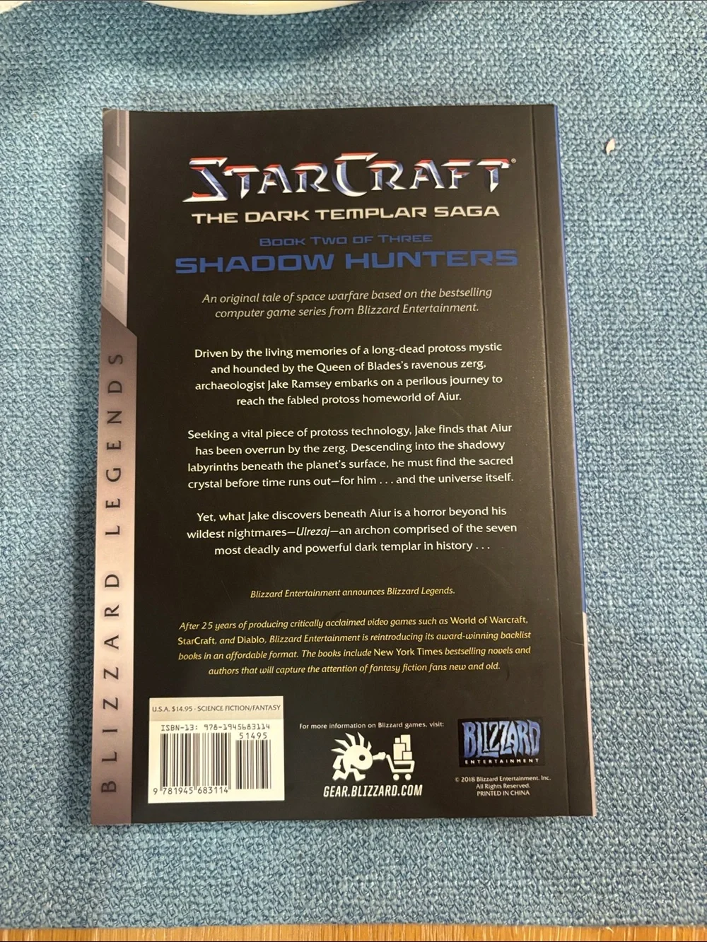 StarCraft: The Dark Templar Saga — Shadow Hunters (Black, Purple)